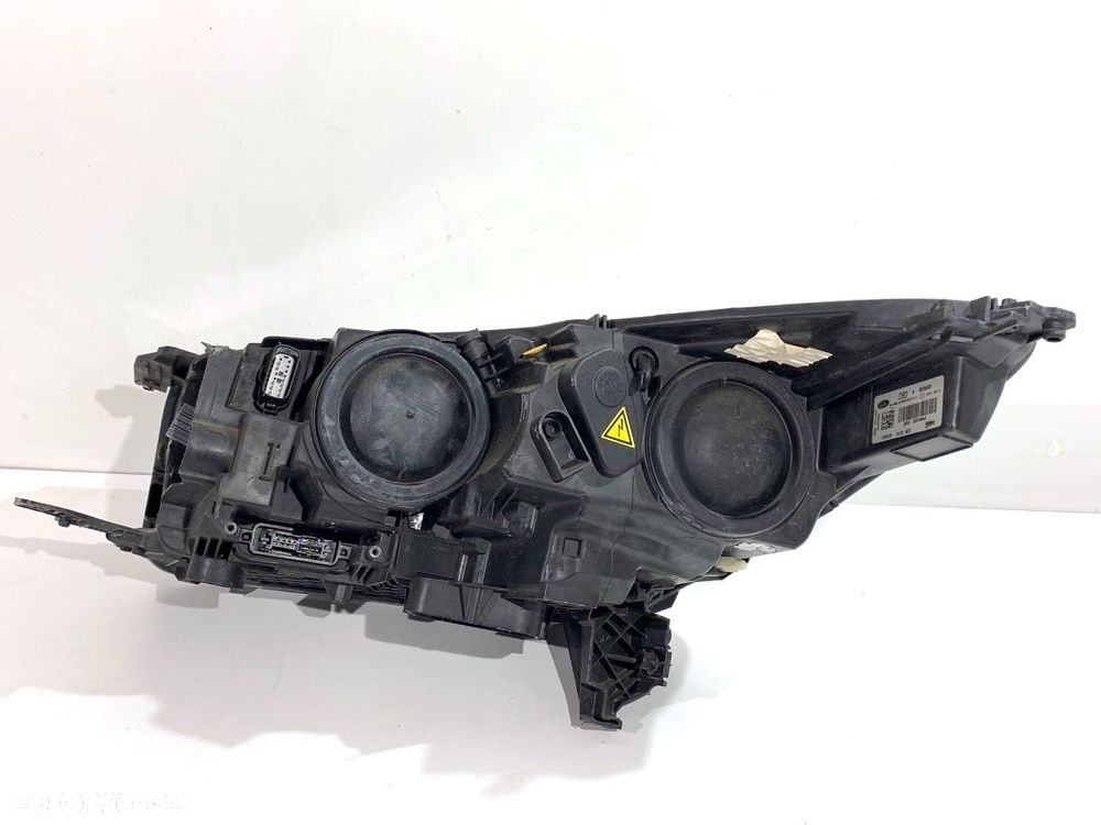 REFLEKTOR PRAWY PRZÓD XENON  FORD KUGA II (DM2) 2012 - 2022 1.5 EcoBoost 110 kW [150 KM] benzyna - 4