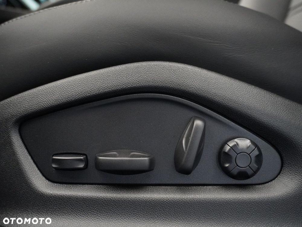 Porsche Cayenne Black Edition - 23