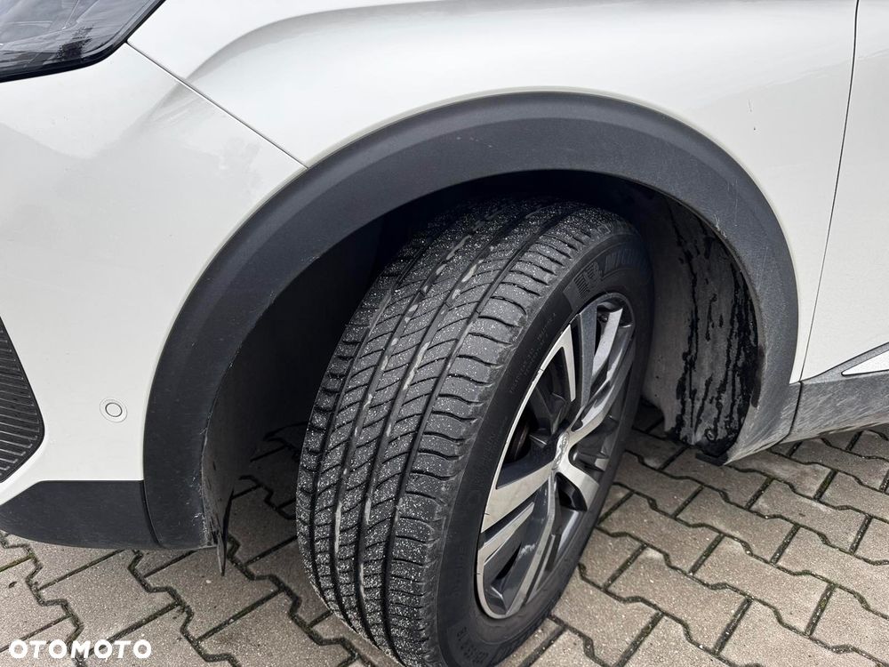 Peugeot 3008 1.2 PureTech Allure Pack S&S EAT8 - 19