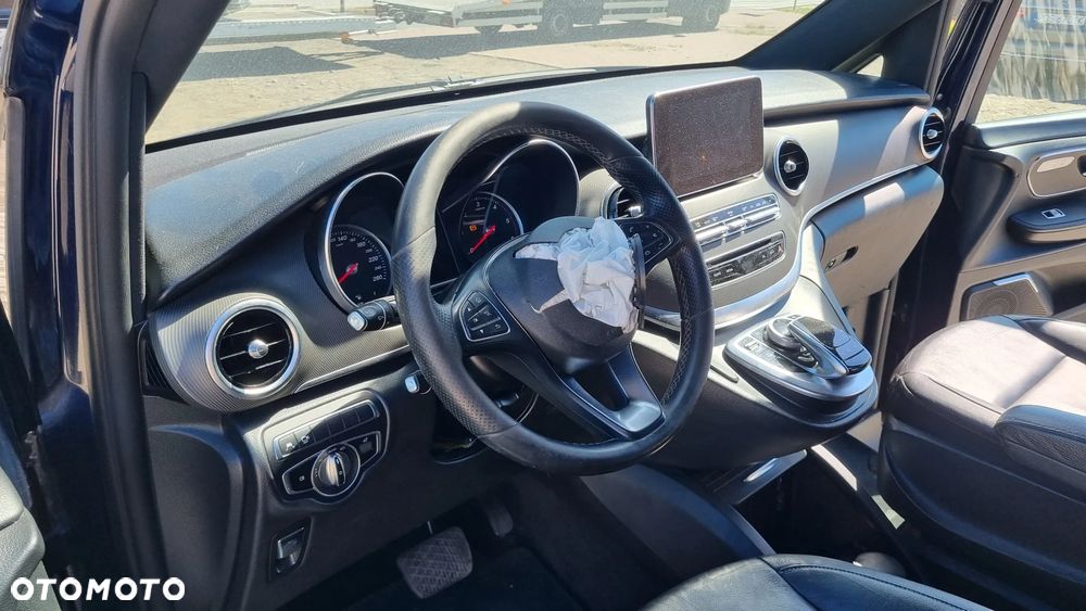 Mercedes-Benz Klasa V 250 (BlueTEC) d extralang 7G-TRONIC - 31