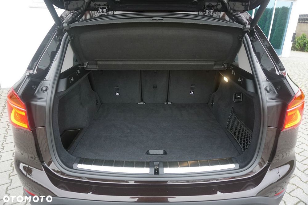BMW X1 sDrive18d xLine sport - 32