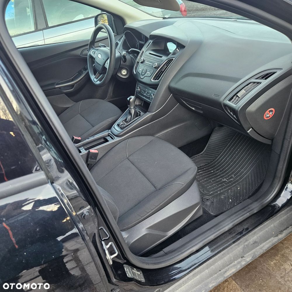 Ford Focus 1.0 EcoBoost Trend - 10