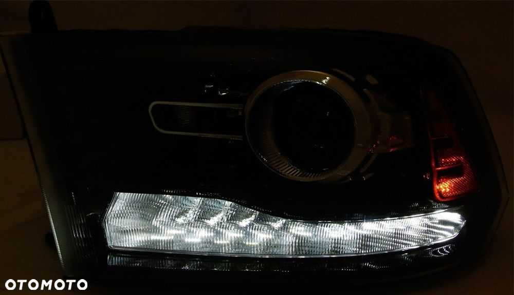 Reflektor Lampa Dodge Ram 1500 2500 3500 2008-2018 L - 4