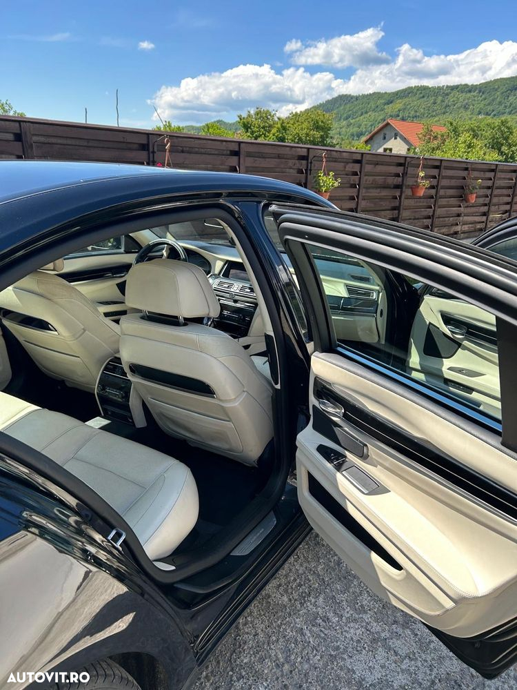 BMW Seria 7 740d xDrive - 11