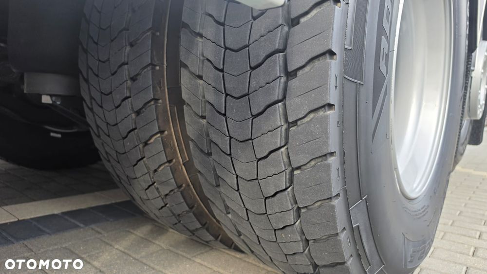 Volvo ///FH///460///2023///GLOBETROTTER/// XXL///HDS///HIAB///WECON///CHWYTAK/// ROTATOR///WAGA///JEDYNE 125 TYŚ KM/// PRZYCZEPA///FULL LED///VIRTUAL COCPIT/// STAN JAK NOWY. - 28
