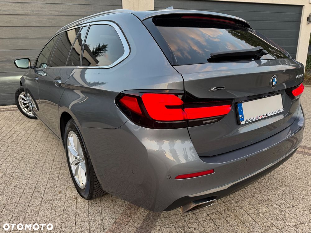 BMW Seria 5 520d Luxury Line sport - 12