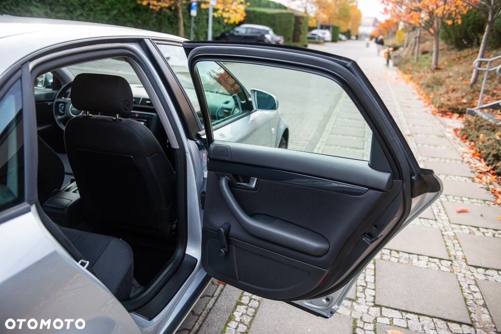 Audi A4 Limousine 1.6 - 21