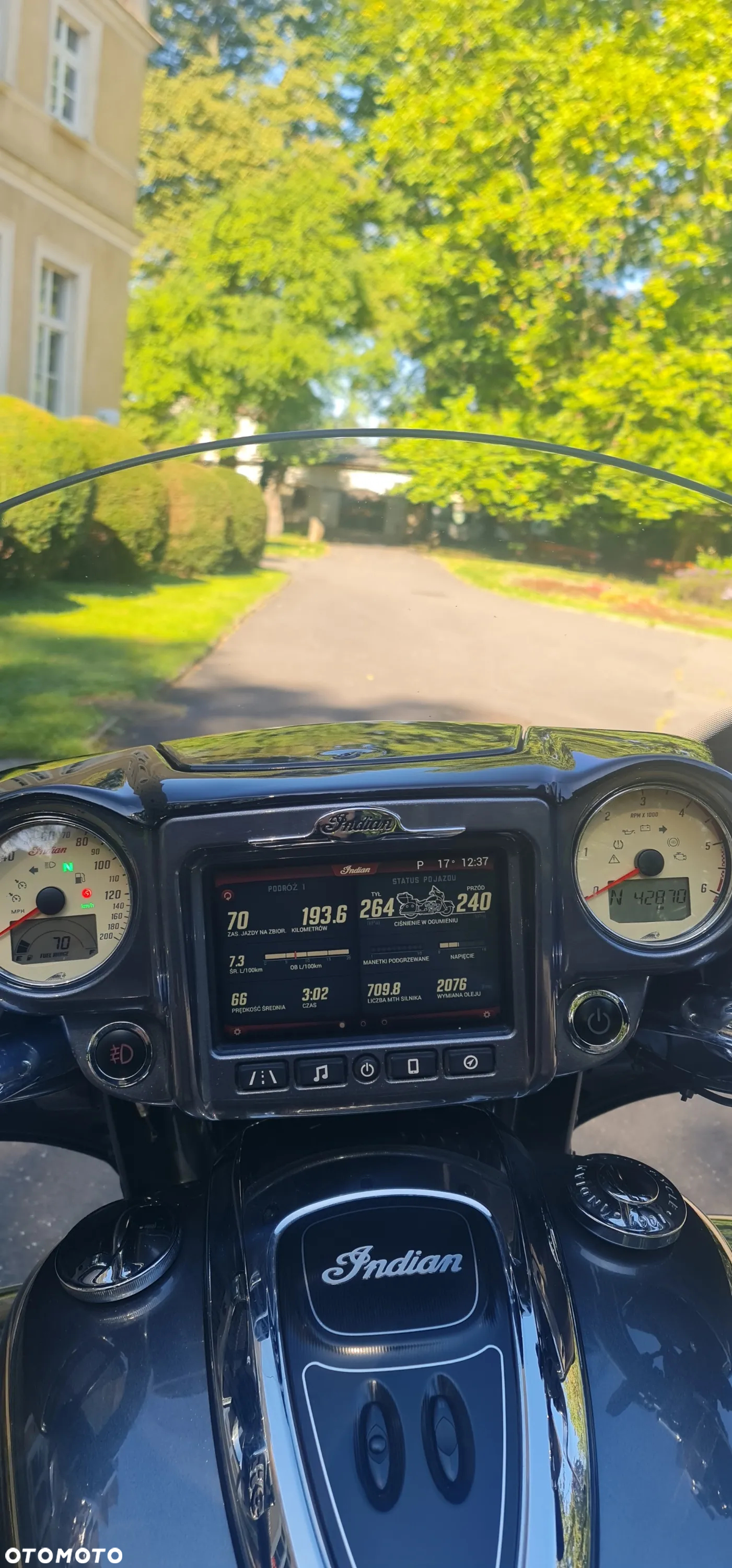 Indian Roadmaster - 29
