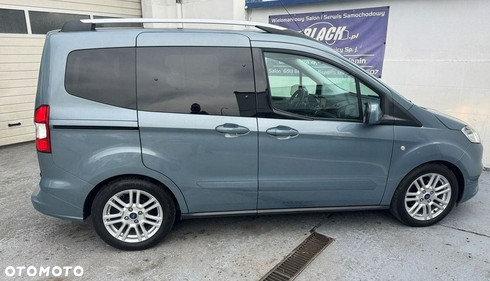 Ford Tourneo Courier - 26