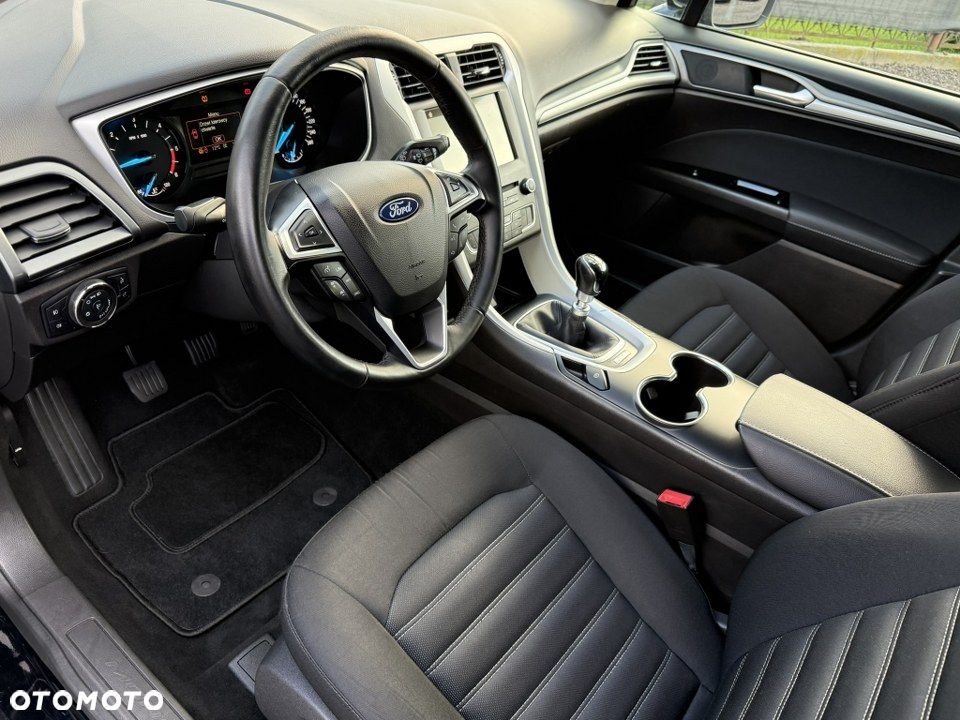 Ford Mondeo SW 2.0 TDCi S&S Titanium - 18