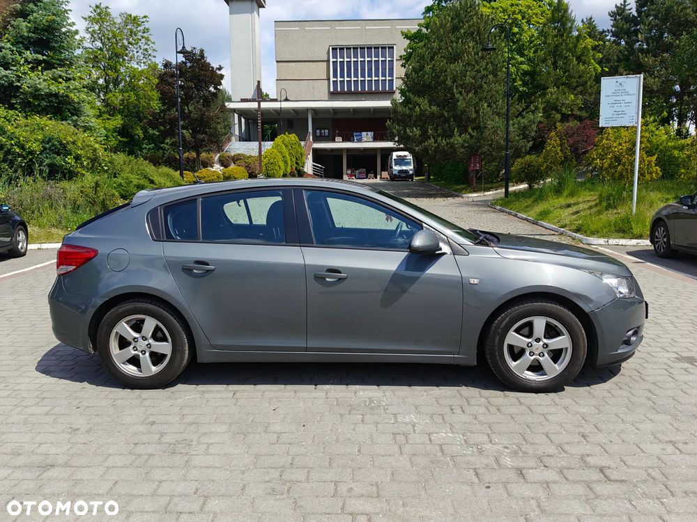 Chevrolet Cruze 1.6 LT - 3