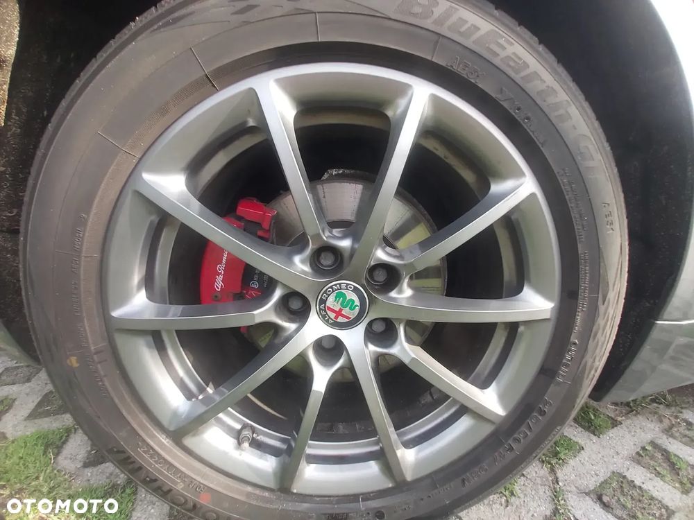 Alfa Romeo Giulia - 7