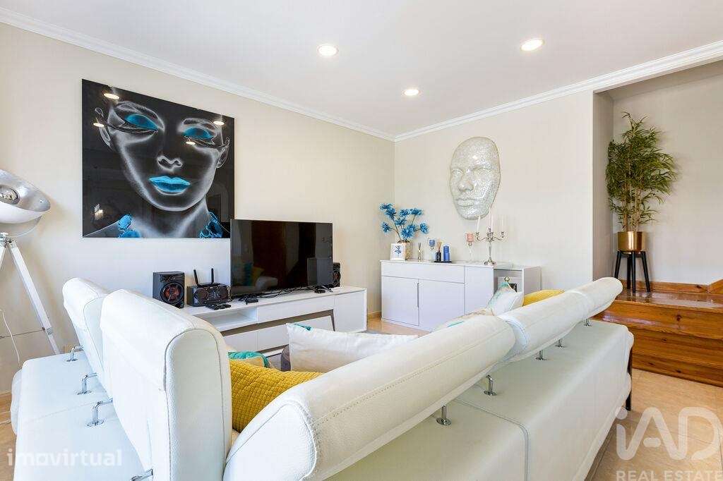 Duplex T3 em Almada, Cova da Piedade, Pragal e Cacilhas - Grande imagem: 4/19