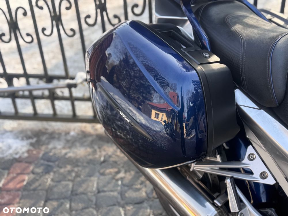 Yamaha FJR - 23