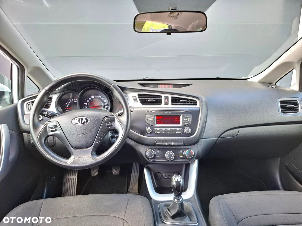 Kia Ceed 1.4 CVVT Spirit - 27