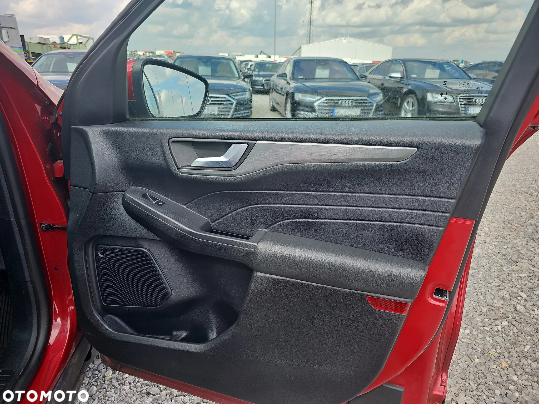 Ford Kuga 1.5 EcoBoost FWD Titanium - 24