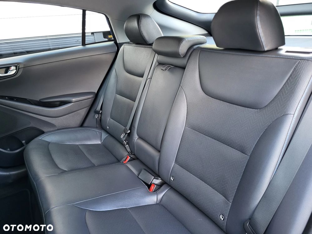 Hyundai IONIQ Hybrid Platinum - 26