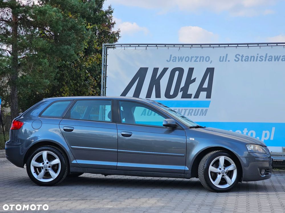 Audi A3 Sportback 2.0 FSI Attraction - 2