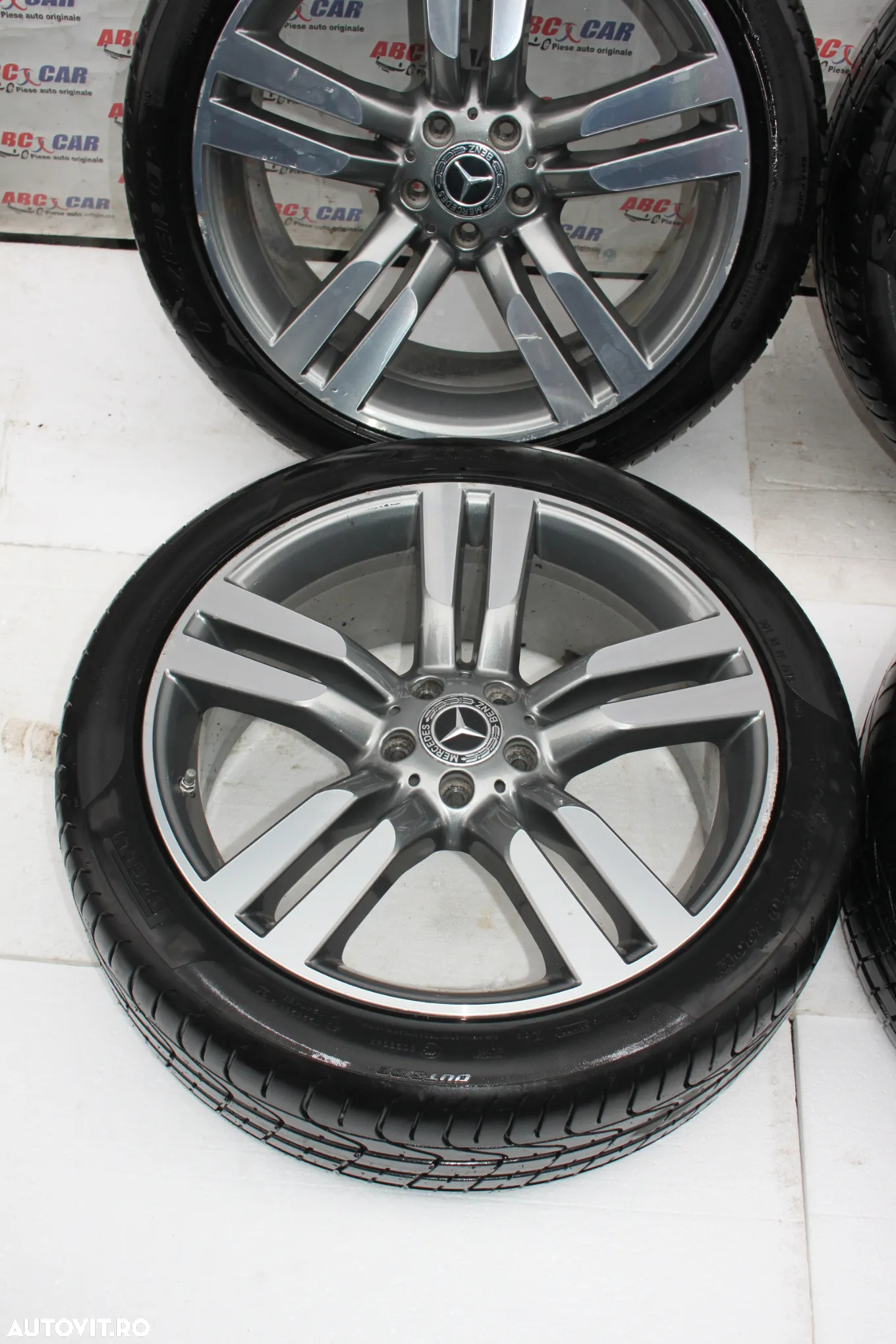 Set jante aliaj R20 Mercedes GLK-Class (X204) 2008-2015 A2044011304, 8JX20H2, ET42, distanta prezoane 5x112, diametru guler ghidare: 66,6, cu anvelope vara PIRELLI 255/40/R20, dot:2020 - 4