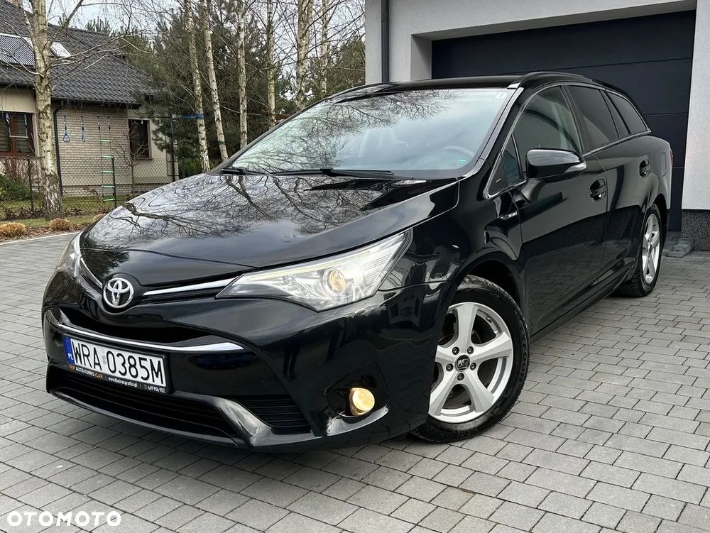 Toyota Avensis Touring Sports 1.8 Multidrive S Executive - 1