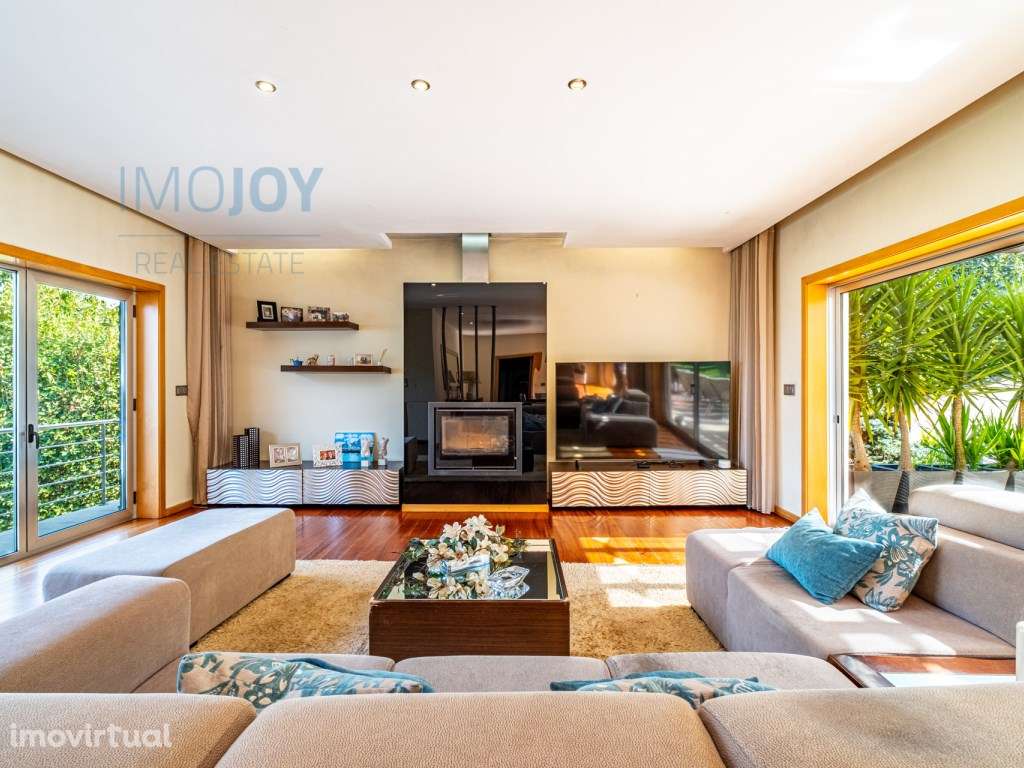 Moradia T5 de Sonho em Paredes com Jardim Piscina e Áreas Amplas - Grande imagem: 3/48