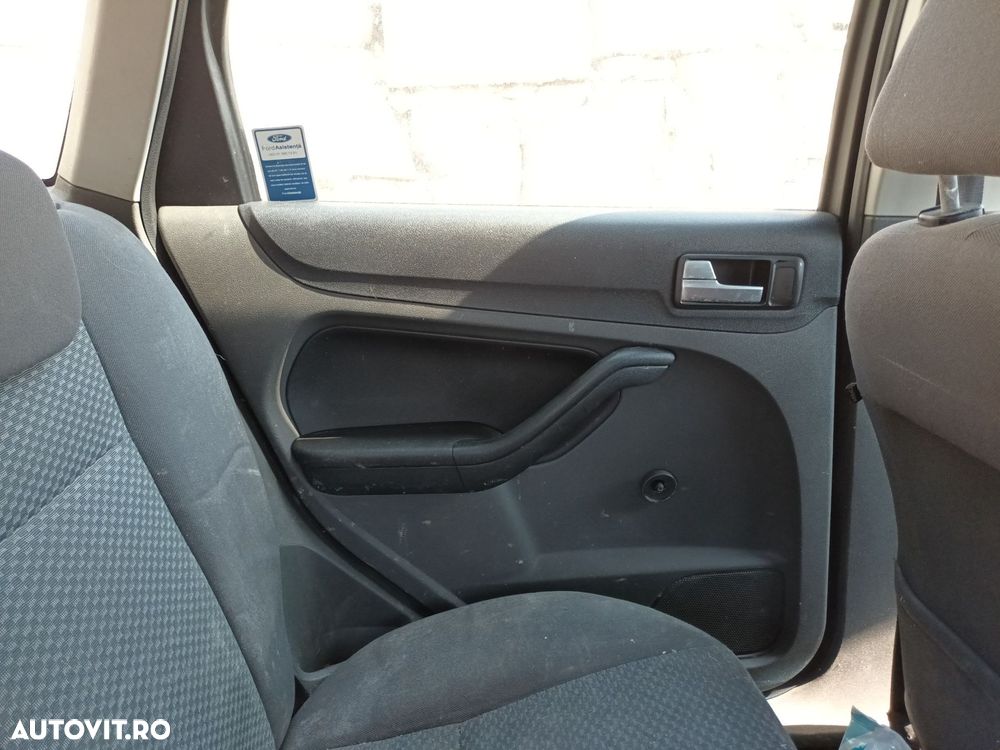 Dezmembrari  Ford FOCUS Mk 2  2004  > 2012 1.6 Benzina - 6