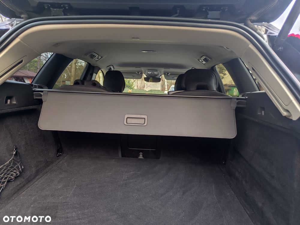 Volvo XC 60 D5 AWD Momentum - 40