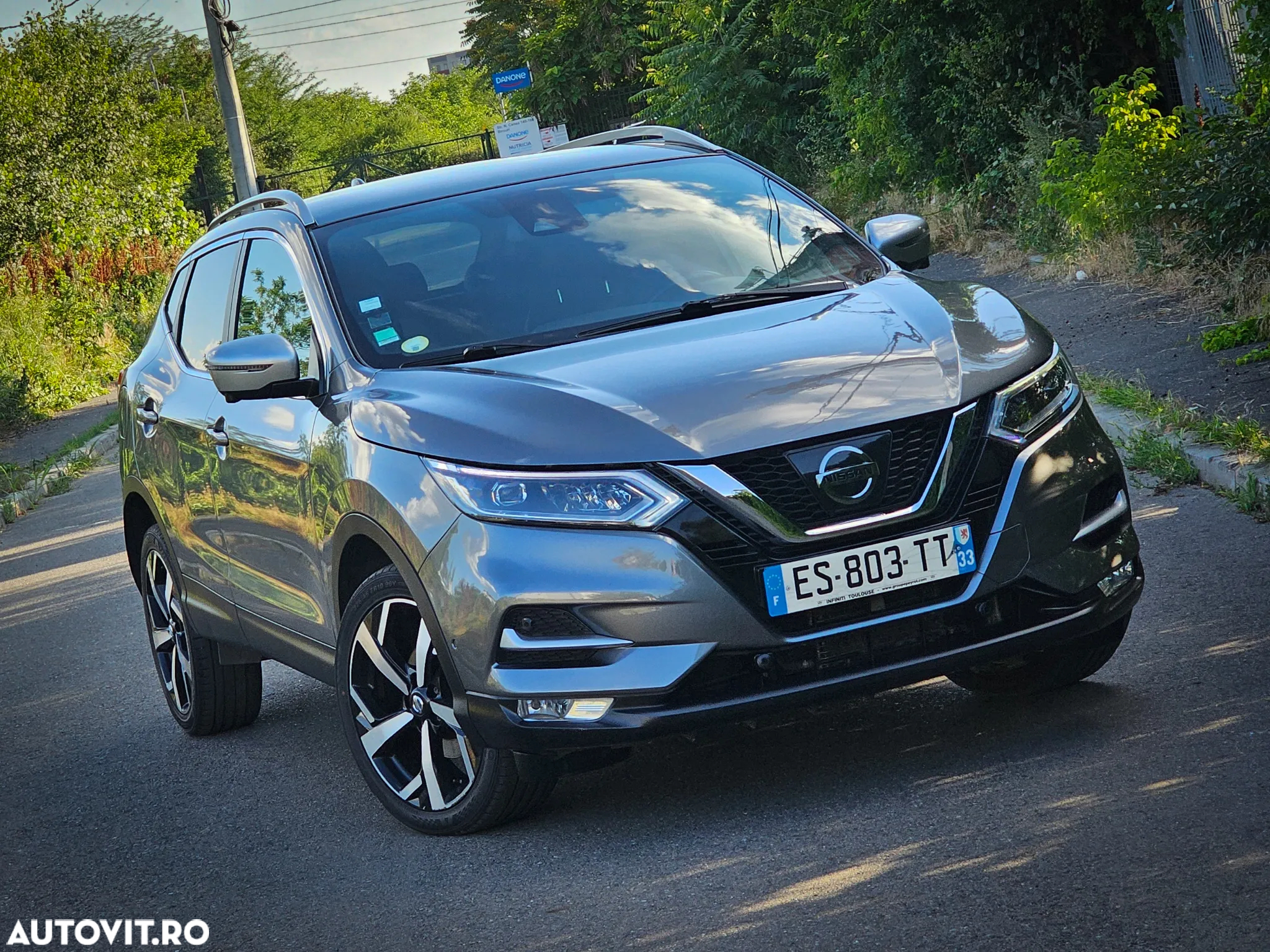Nissan Qashqai 1.6 DCI Xtronic TEKNA+ - 4
