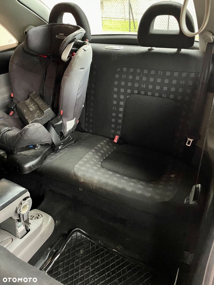 Volkswagen New Beetle 1.9 TDI - 12