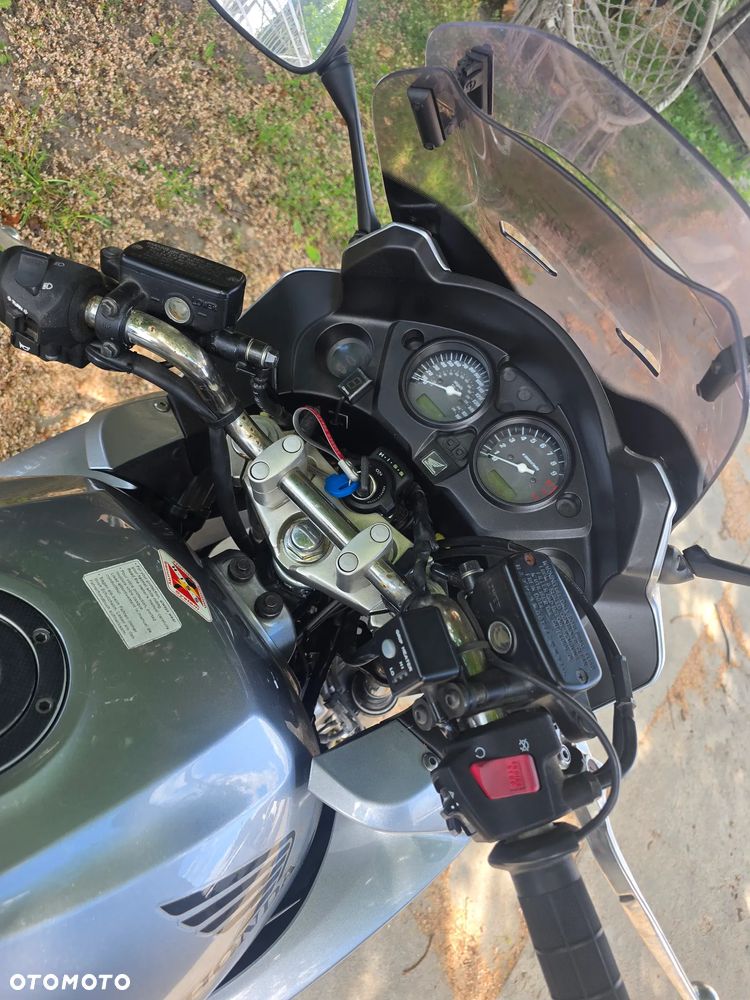 Honda CBF - 16