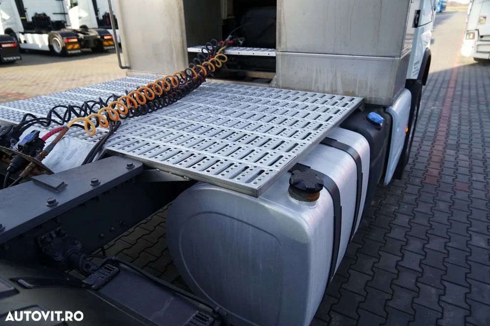 Volvo FH 16 / 660 / 6x4 / GVM: 180.000 KG!! / RETARDER / EURO 6 / I-PARK COOL - 16