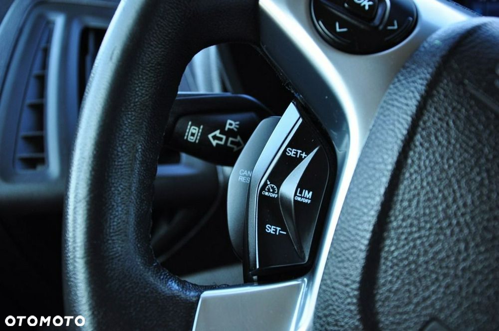 Ford Transit Connect - 38