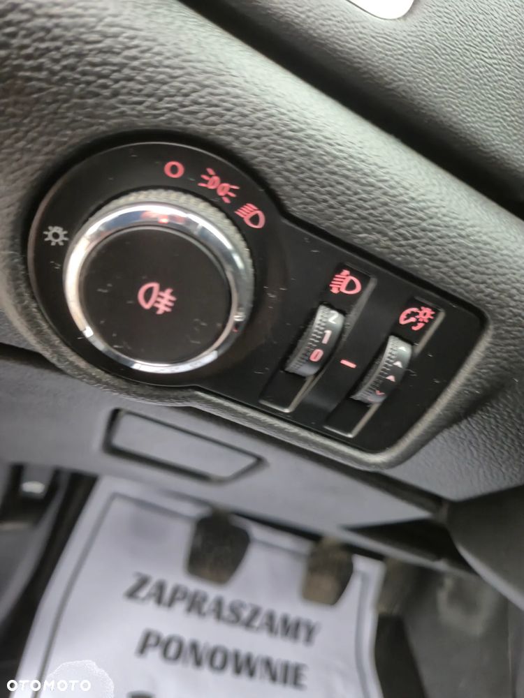 Opel Astra 1.4 T Cosmo - 23