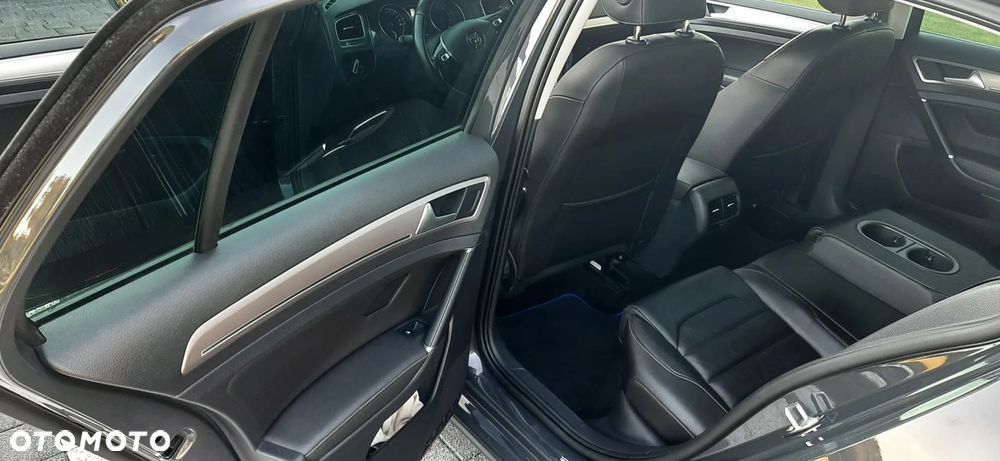 Volkswagen Golf e-Golf - 12
