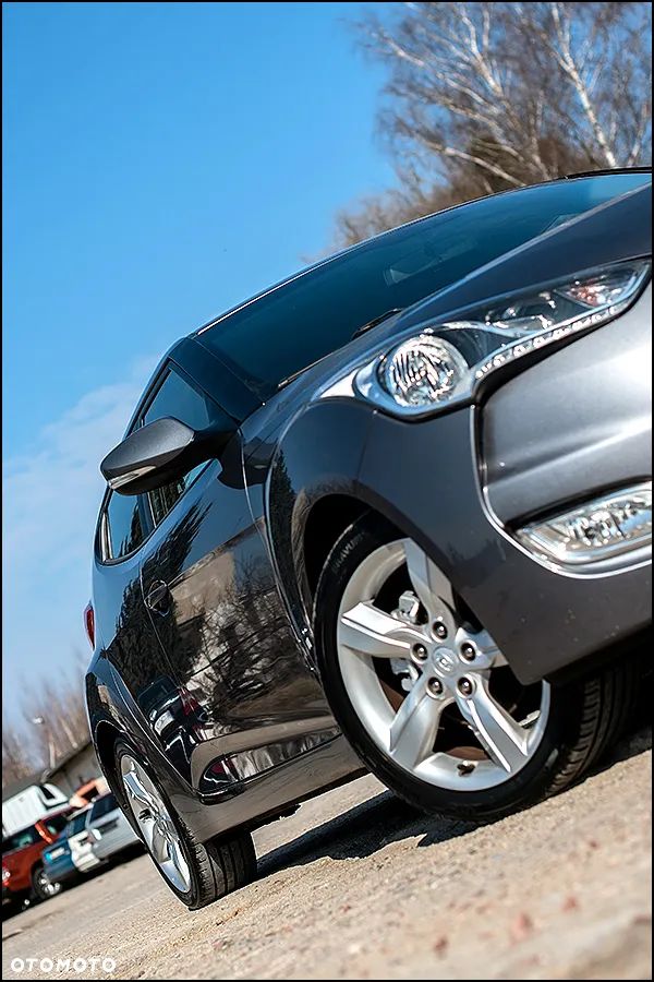Hyundai Veloster - 11