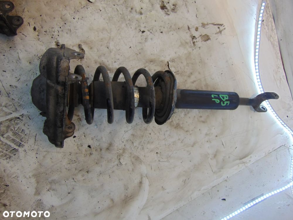 Amortyzatory passat b5 przód cena sztuka - 1