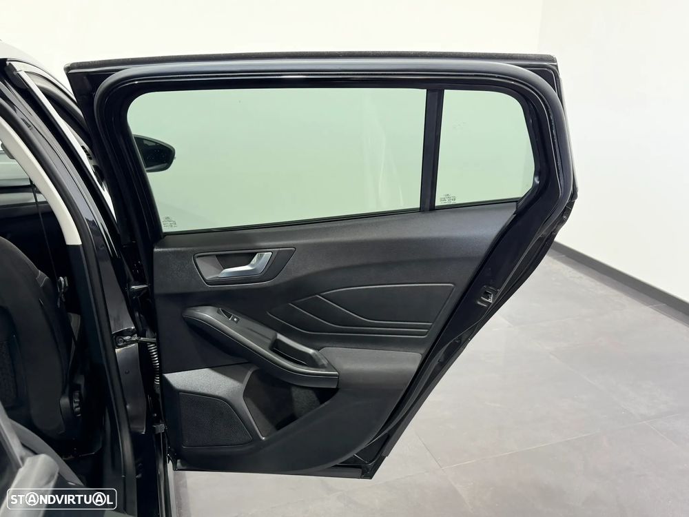 Ford Focus SW 1.0 EcoBoost MHEV Active - 44
