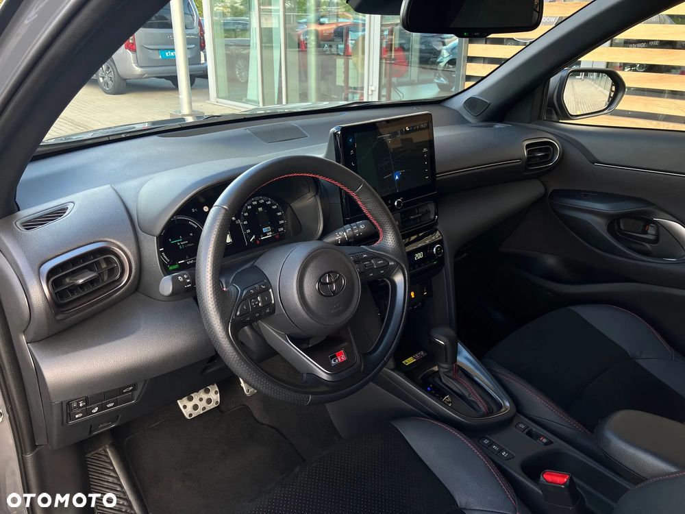 Toyota Yaris Cross Hybrid 1.5 GR Sport - 37