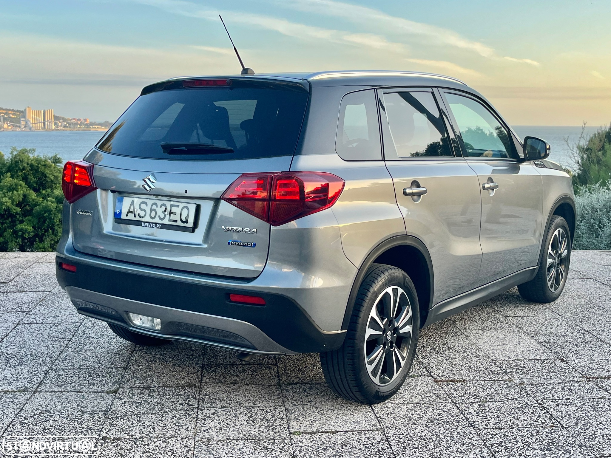 Suzuki Vitara 1.5L AGS GLX Strong Hybrid - 3