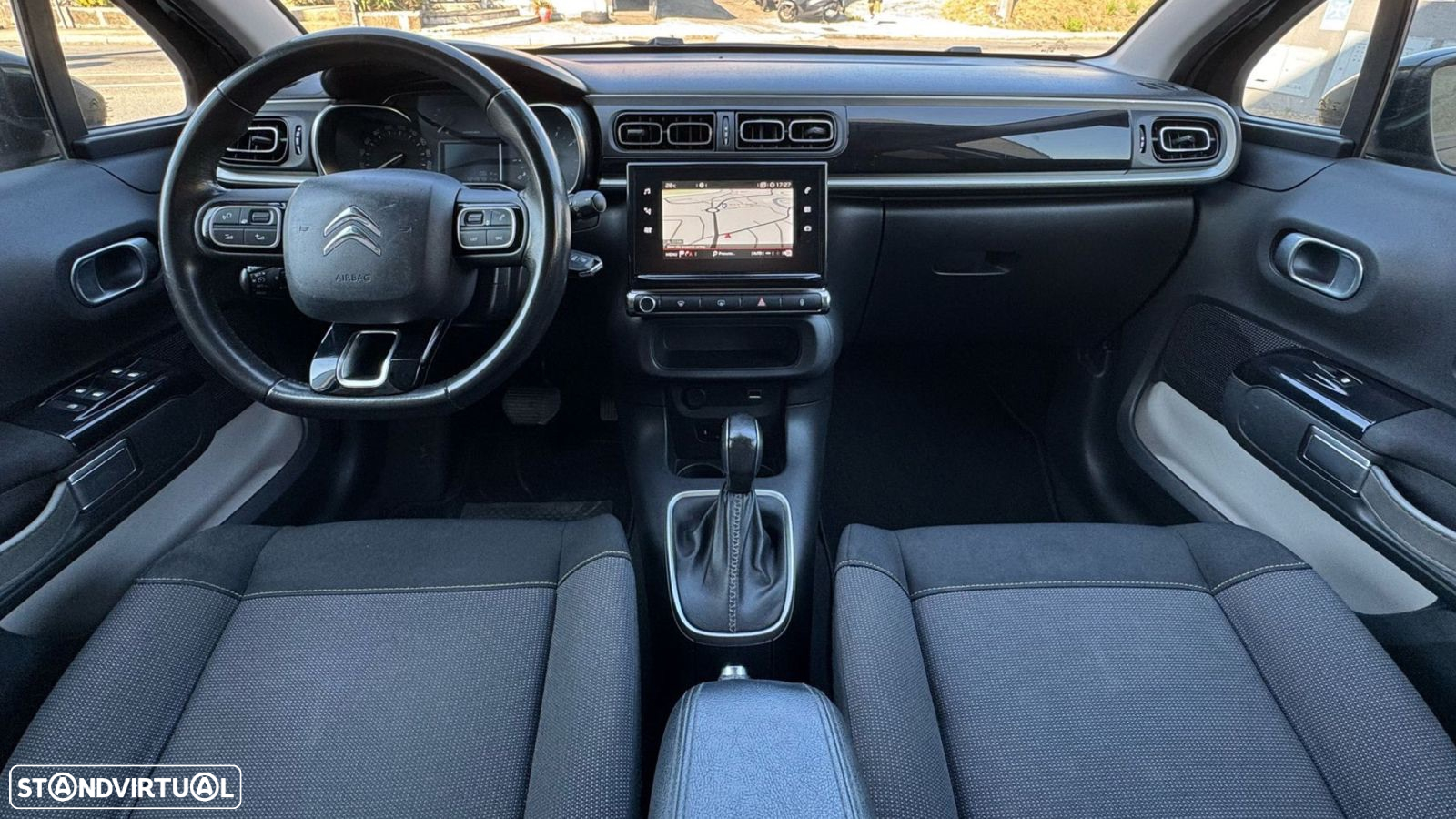 Citroën C3 1.2 PureTech Shine EAT6 - 18
