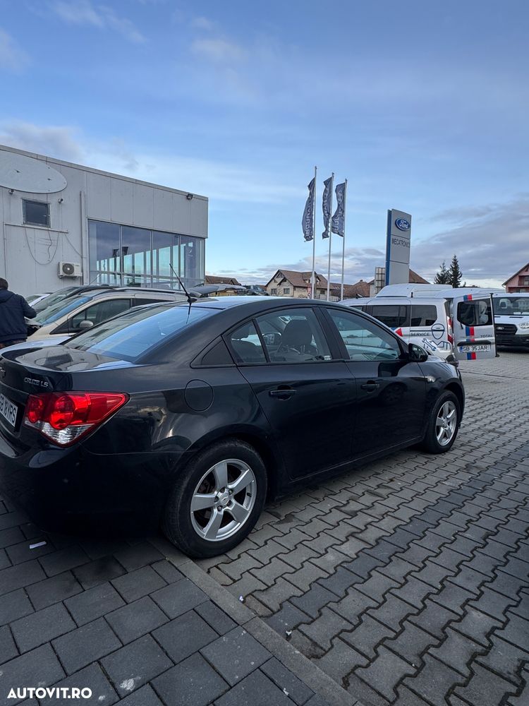 Chevrolet Cruze 1.8 DOHC LTZ+ - 6