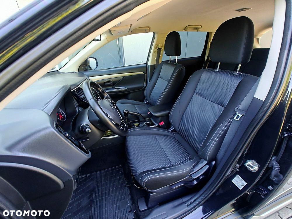 Mitsubishi Outlander - 7