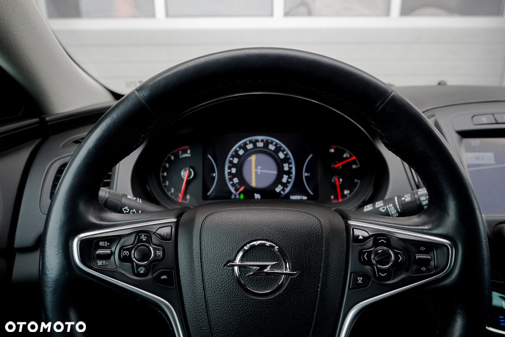 Opel Insignia 1.6 T Cosmo S&S - 18