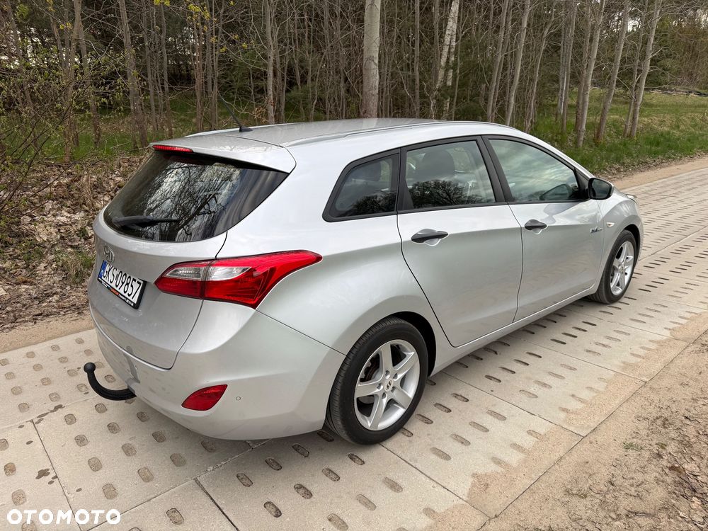 Hyundai i30 i30cw 1.6 CRDi Trend - 3