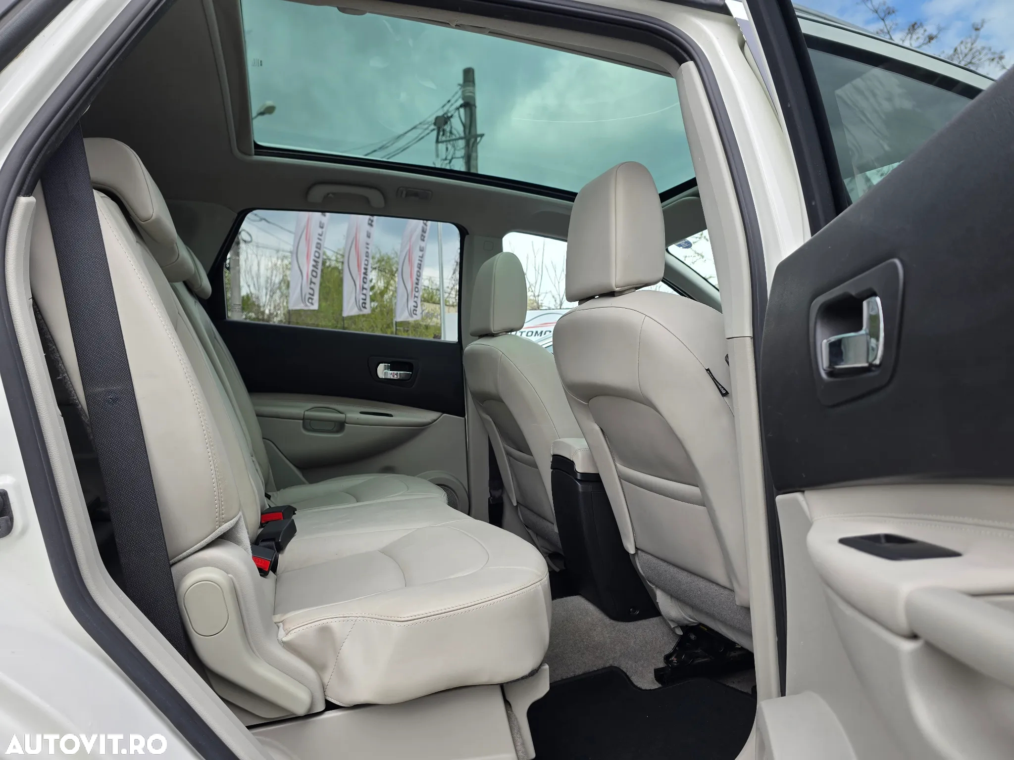 Nissan Qashqai+2 - 10