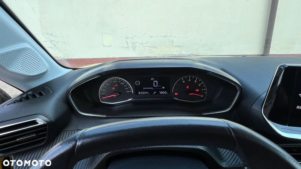 Peugeot 208 1.2 PureTech Like S&S - 6