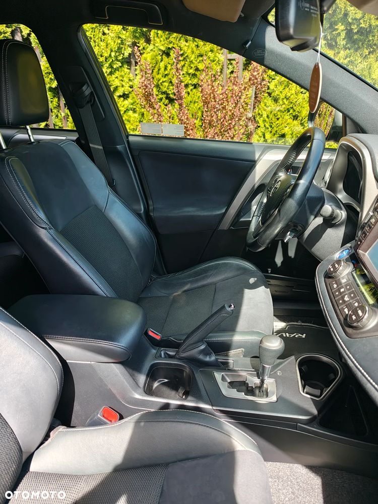 Toyota RAV4 Hybrid Premium 4x2 - 10