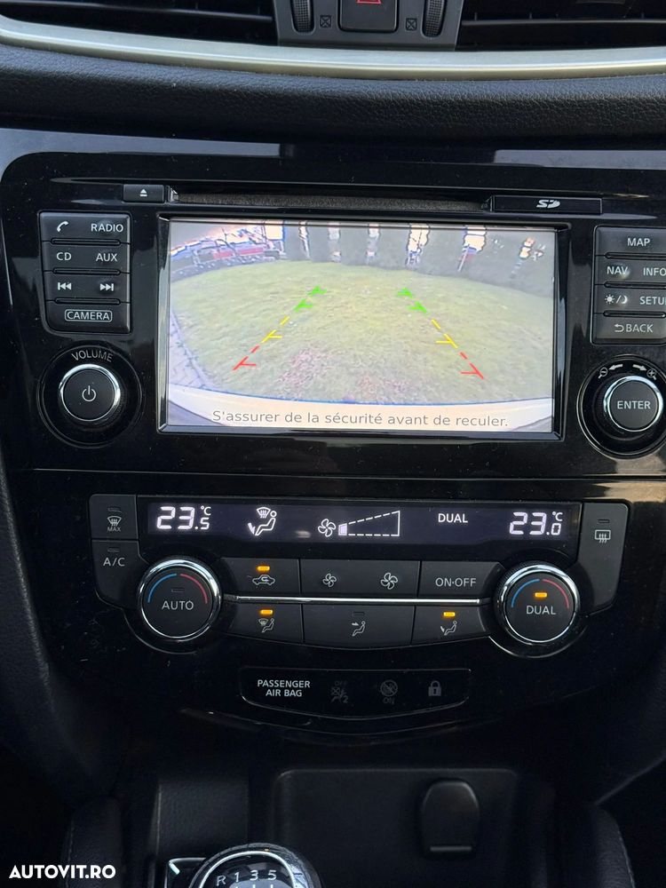 Nissan Qashqai 1.6 DCI N-Connecta - 14