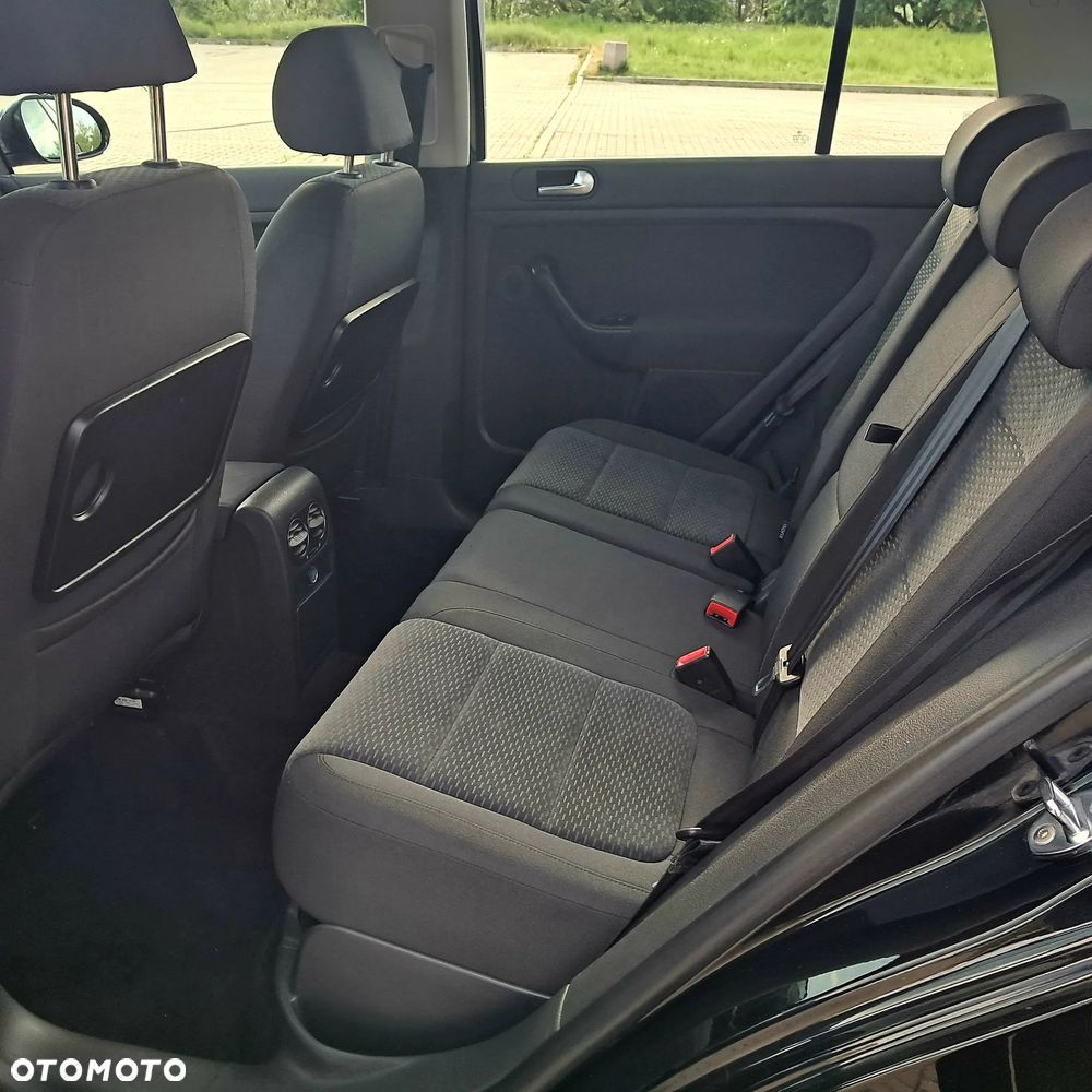Volkswagen Golf Plus - 9