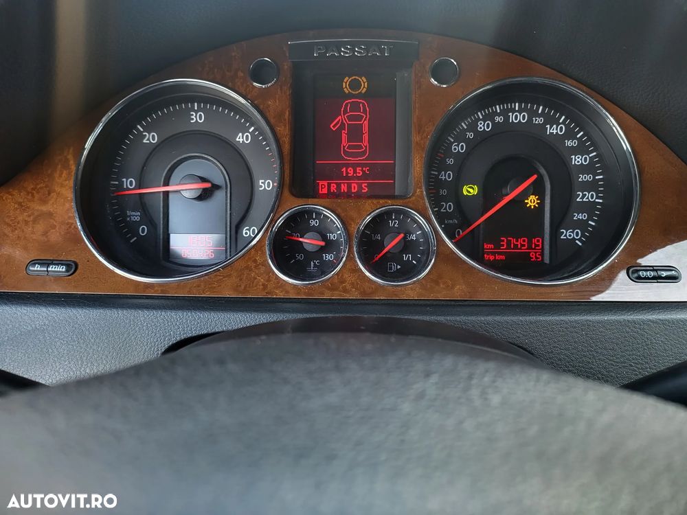 Volkswagen Passat 2.0 TDI DPF DSG Highline - 5